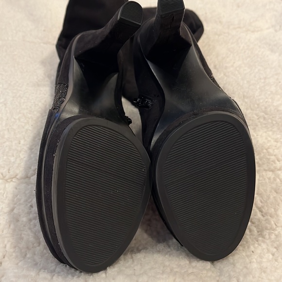 Jennifer Lopez boots - Picture 3 of 5